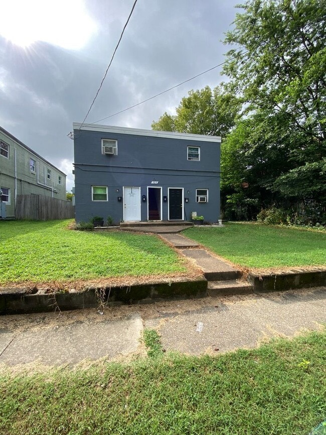 Photo - 923 N 20th St Apartment
