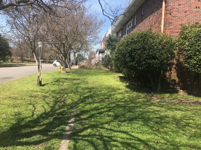 Foto del edificio - 801 Greenway Ct