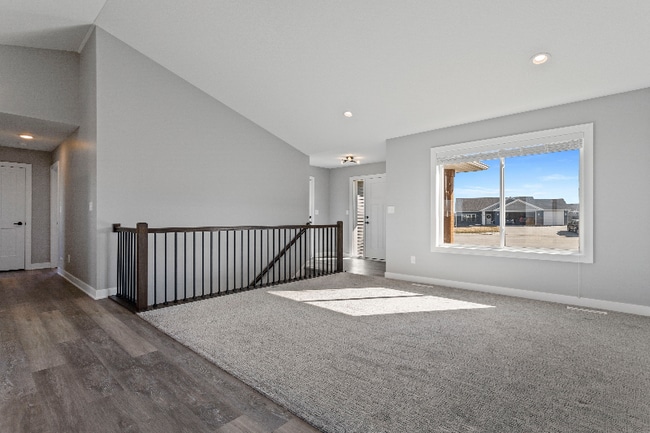 Building Photo - 168 Stonelake Dr SE