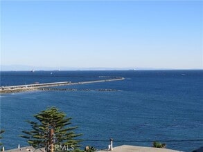 Building Photo - 3935 Bluff Pl