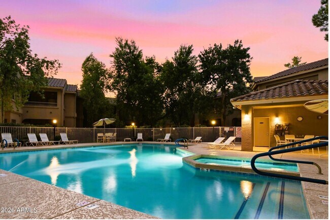 Foto del edificio - 15050 N Thompson Peak Pkwy