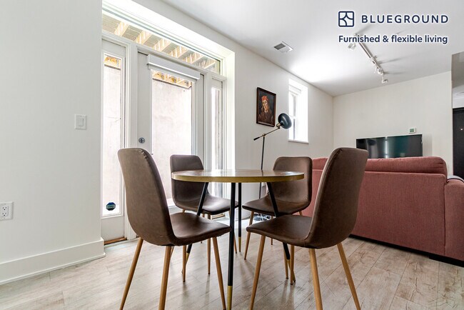 Foto del edificio - 816 Potomac Ave SE