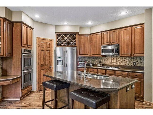 Foto del edificio - 18464 Farmstead Cir