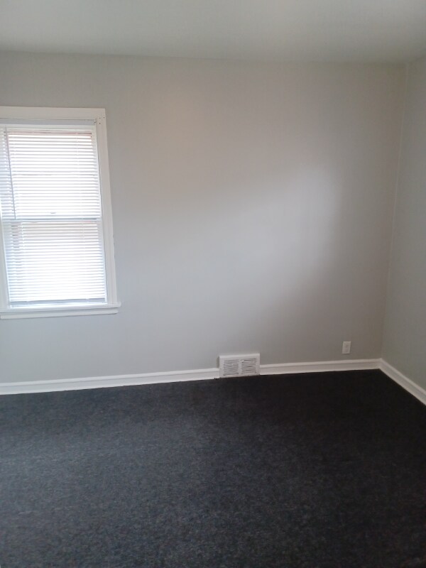Foto principal - 6815 W Florist Ave