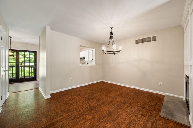 Building Photo - 2904 Cornell Ct
