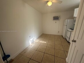 Building Photo - 559 NW 44th St