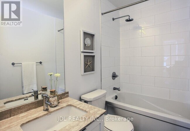 Photo du bâtiment - 4055 Parkside Village Dr