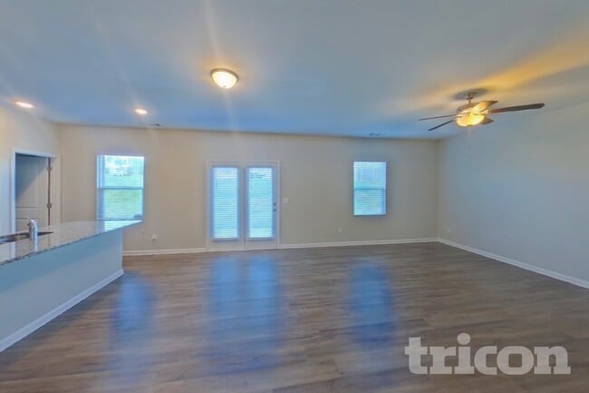Building Photo - 1044 Hudson Ct