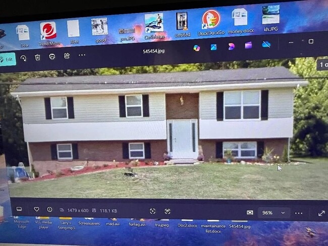 Building Photo - 119 Wildwood Hills Dr