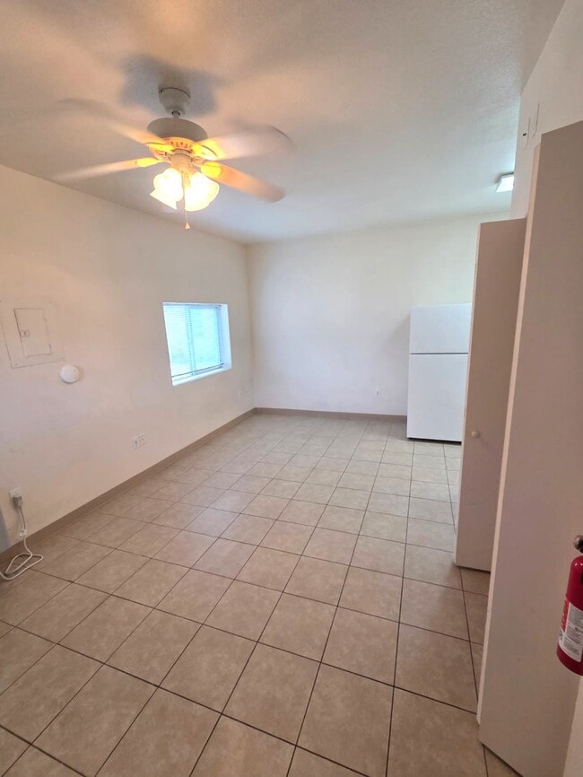 Building Photo - 1151 Belford Ave