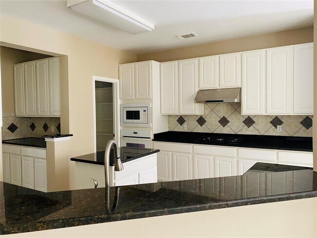 Foto del edificio - 15601 Staffordshire Ln