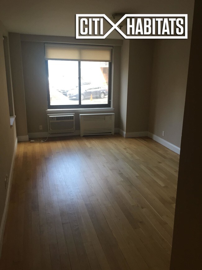 Foto del edificio - 784 Columbus Ave