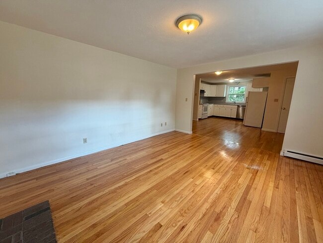 Building Photo - 18 Dunstan St