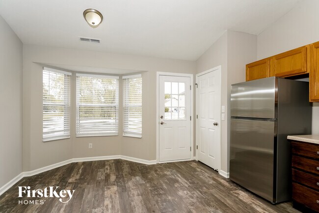 Foto del edificio - 5631 Willowridge Ct