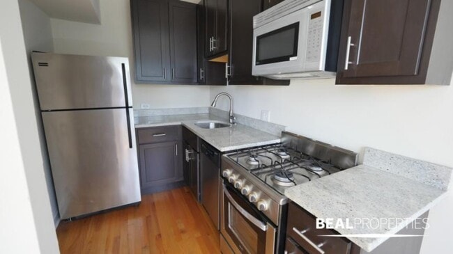 Building Photo - 0 bedroom in CHICAGO IL 60640