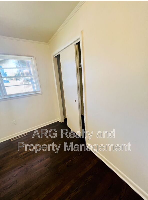 Building Photo - 3026-3028 Stone Mountain St