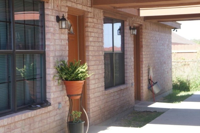 Foto del edificio - 8421 E Alberta Rd