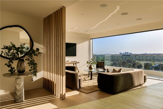 Foto del edificio - 838 N Doheny Dr