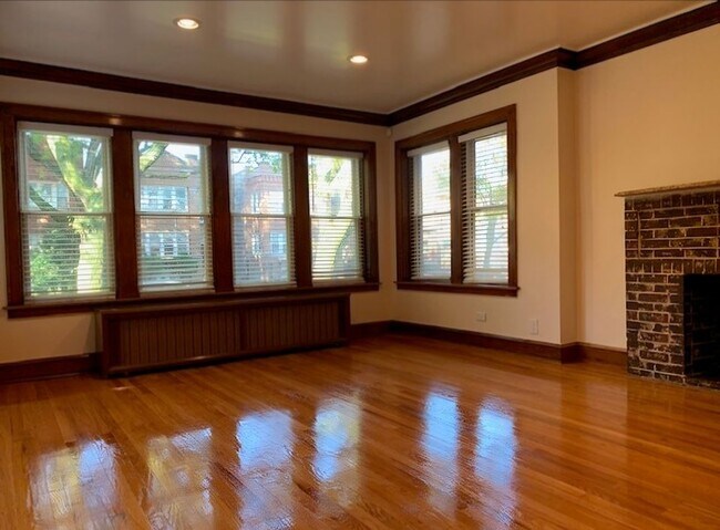 Foto del edificio - 3303 N Avers Ave