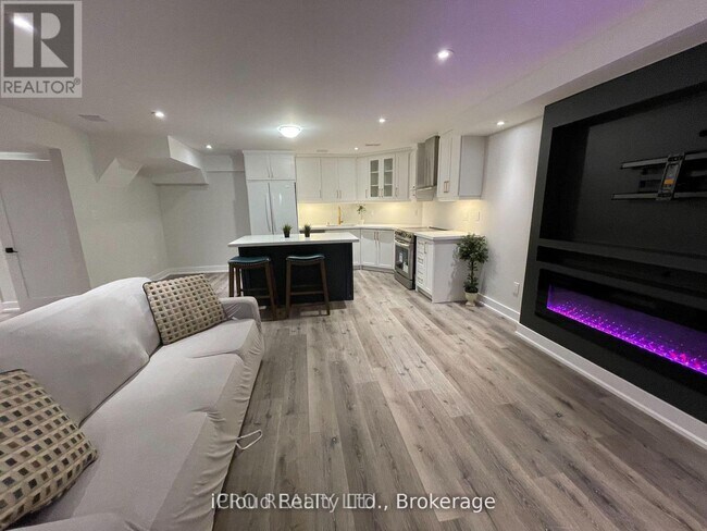 Photo du bâtiment - 450 N Park Blvd