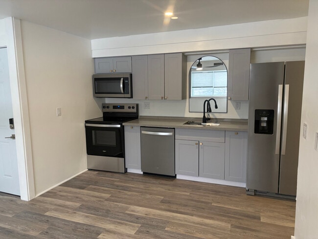 Foto del edificio - 150 N Main St