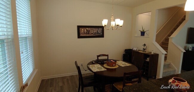 Foto del edificio - 1033 Coldstream Dr