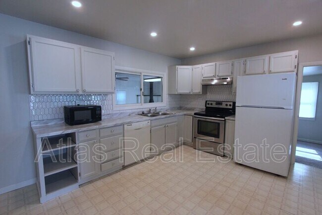 Foto del edificio - 4810 E Missouri Ave