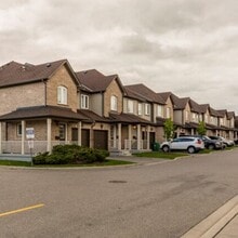 Building Photo - Huntington Ridge