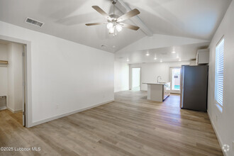 Building Photo - 8004 Elm Ave