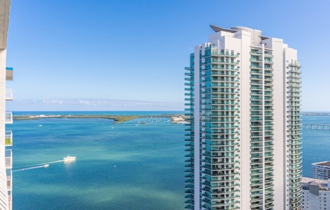 Foto del edificio - 1200 Brickell Bay Dr