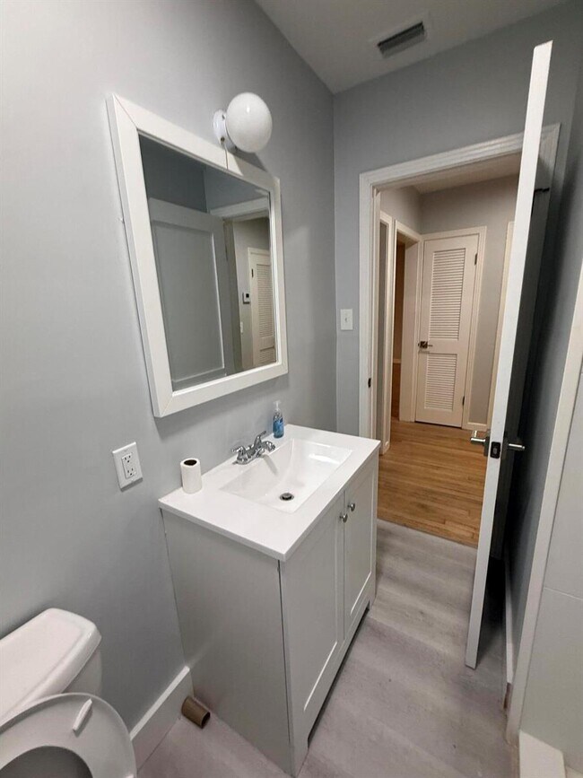 Foto del edificio - 926 N B St