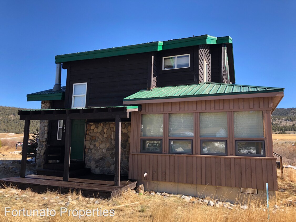 3 br, 2.5 bath House 44 Singleton Road U... House Rental in