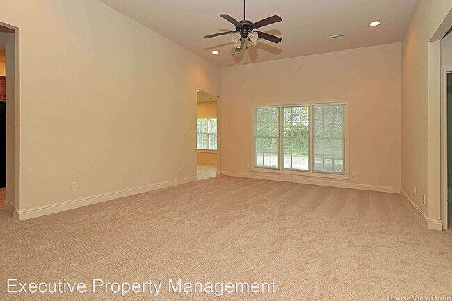 Foto del edificio - 2797-2797 Lynwood Hills Dr