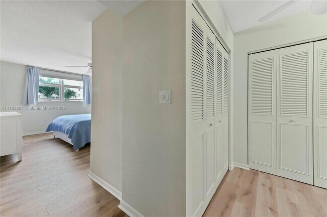 Foto del edificio - 3540 S Ocean Blvd