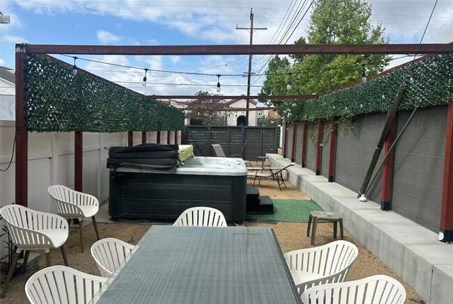 Foto del edificio - 181 N Waverly St