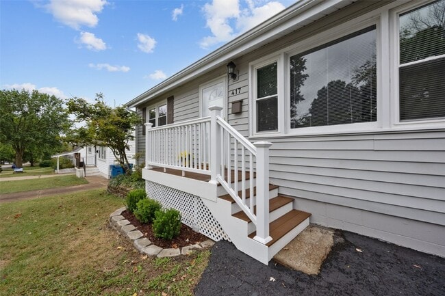 Building Photo - 417 Chamberlin Dr