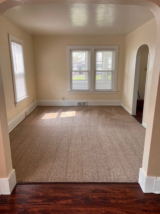 Foto del edificio - 133 Smithsonian St