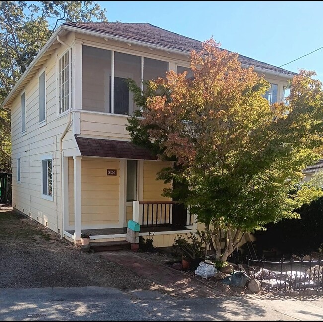 Building Photo - 15 Alvina Ave