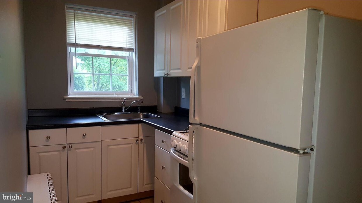 Foto principal - 404 E Jefferson St