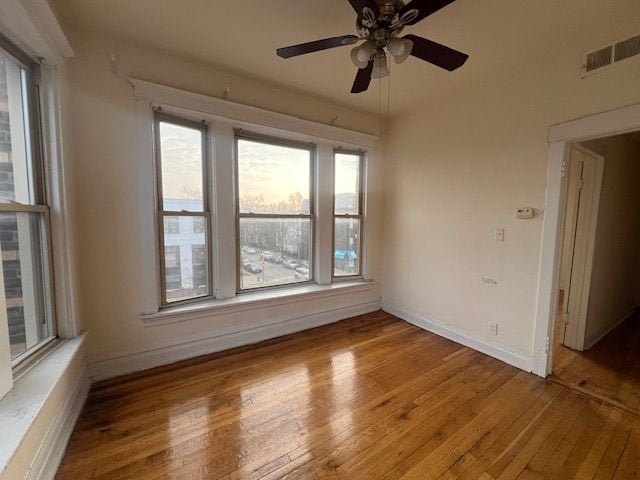 Foto del edificio - 2401 W McLean Ave