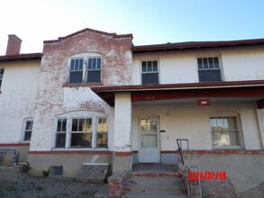 Building Photo - 217 E 3rd St