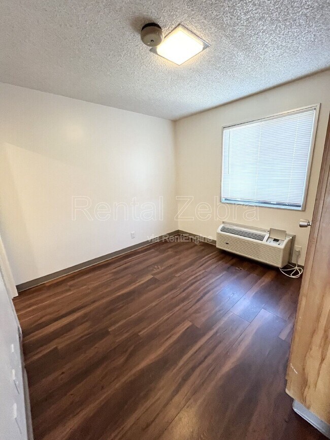 Foto del edificio - 3745 Hospital Rd