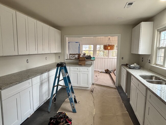 Foto del edificio - 1168 Lockland Ave