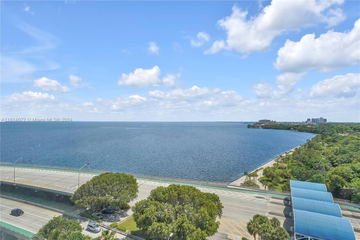 Unobstructed view – enjoy beautiful sunsets and timeless scenery. - 150 SE 25th Rd