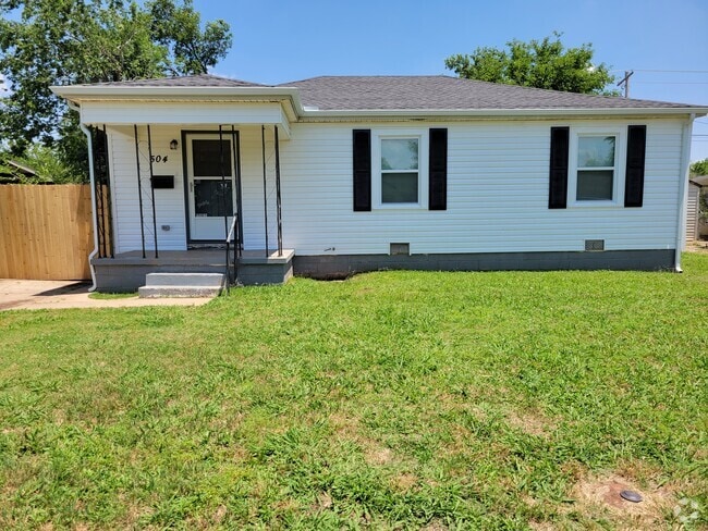 Building Photo - 504 N Marshall Dr