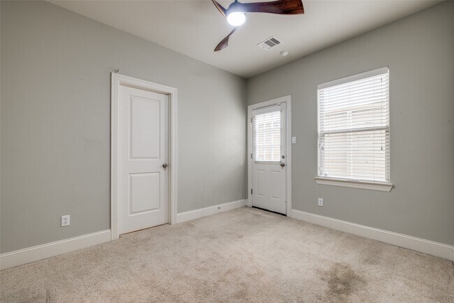 Foto del edificio - 2915 Pease St