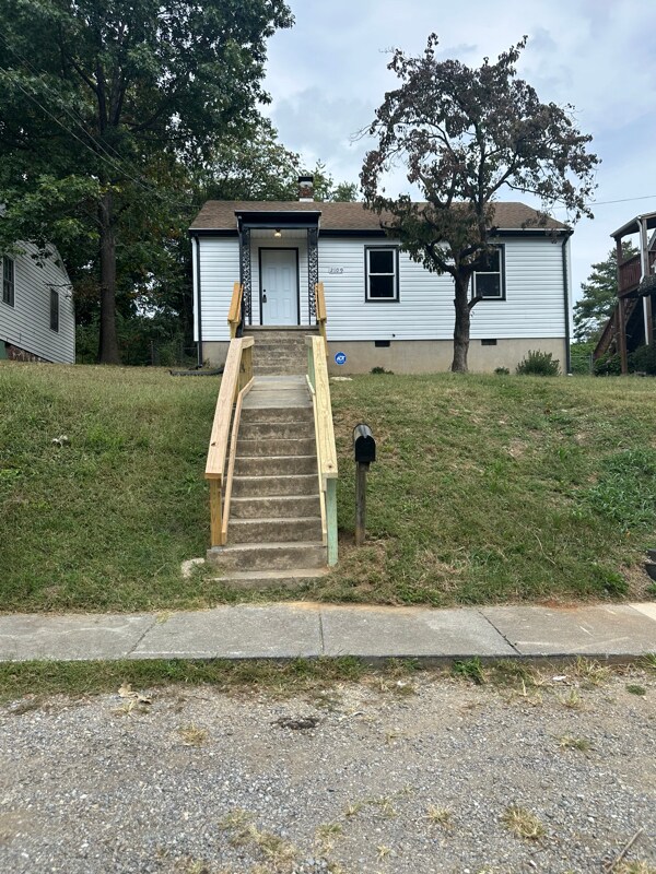 Foto principal - 2109 Colgate St NE