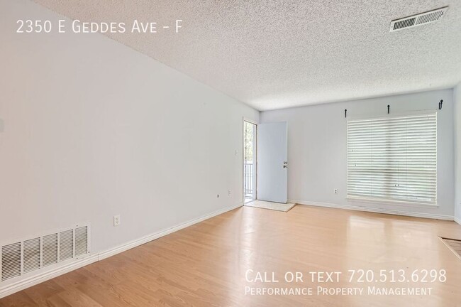 Building Photo - Spacious Three Bedroom Condo