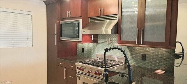 Foto del edificio - 270 E Flamingo Rd