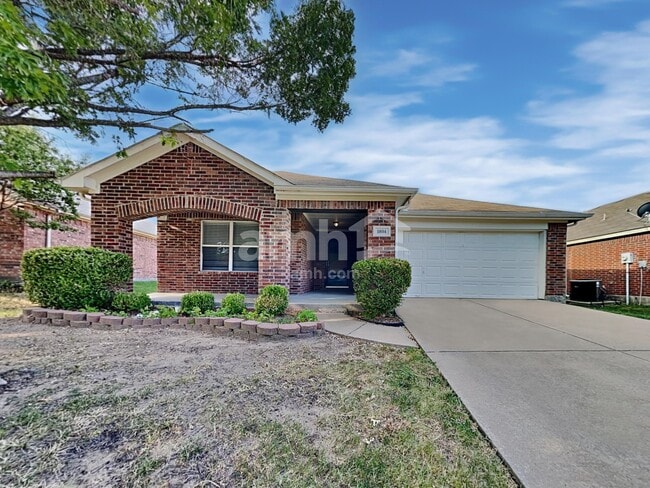 Building Photo - 1804 Heron Dr